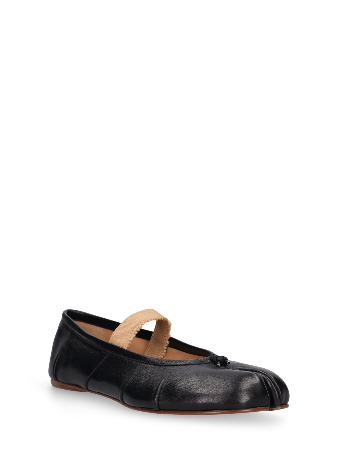 Shop Maison Margiela 10mm Tabi Leather Ballerina Flats In 黑色,裸色