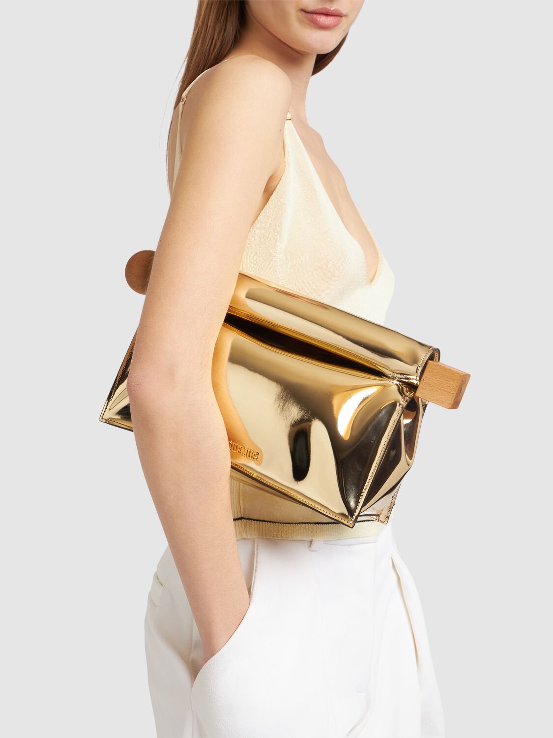 Shop Jacquemus La Pochette Rond Carre Leather Clutch In Gold