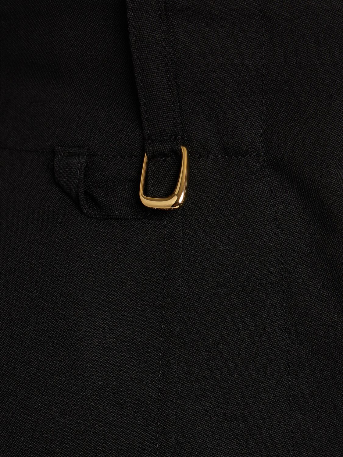 Jacquemus Le Short Bari Pleated Wool Shorts In Black
