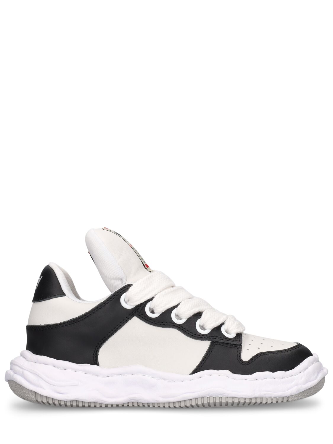 Miharayasuhiro Wayne Leather Low Top Sneakers In Black,white