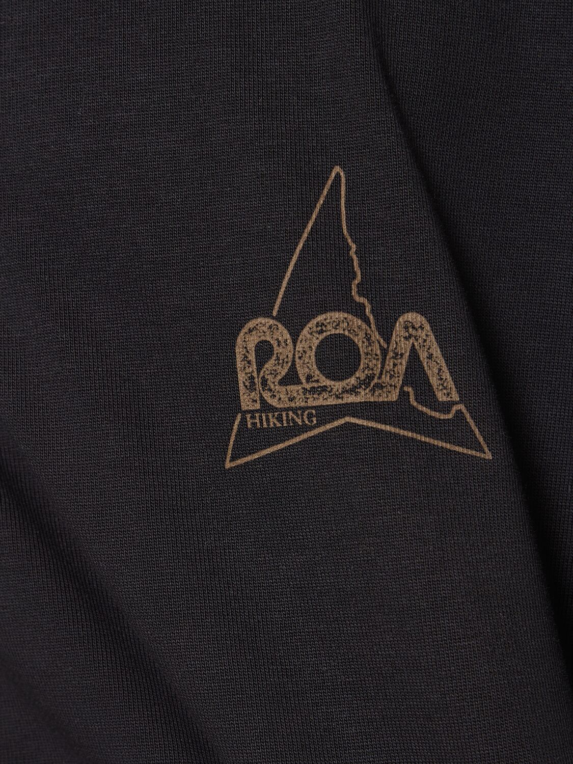 Shop Roa Cotton Crewneck T-shirt In Black