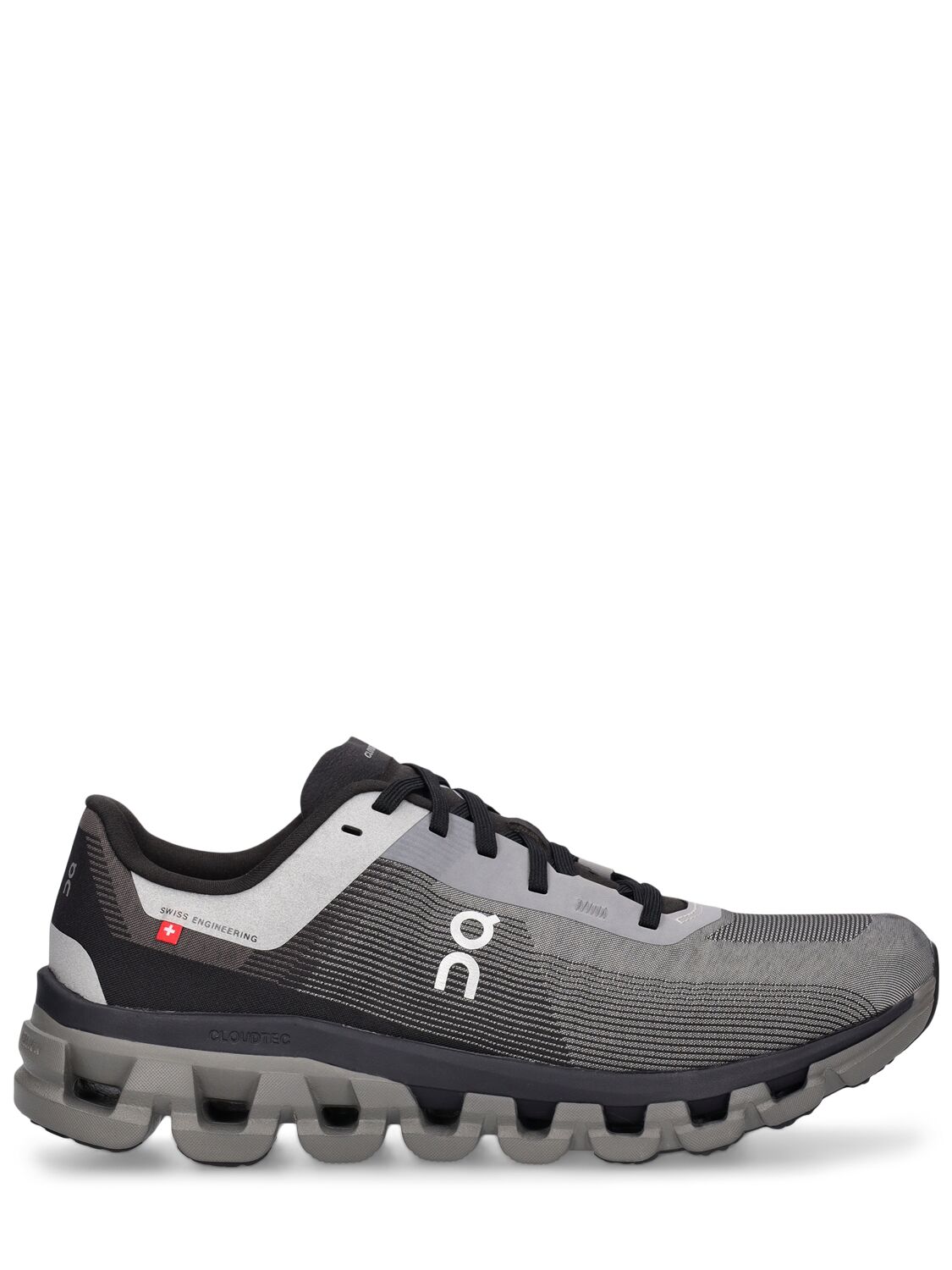 On Cloudflow 4 Pad Trainers In Pearl,black