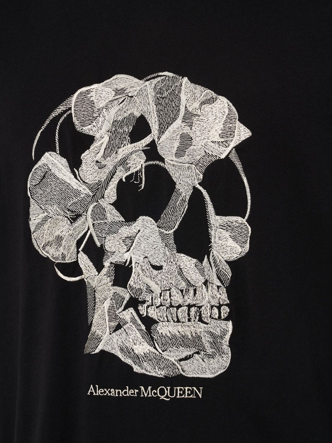 Shop Alexander Mcqueen Skull Print Cotton T-shirt In Black