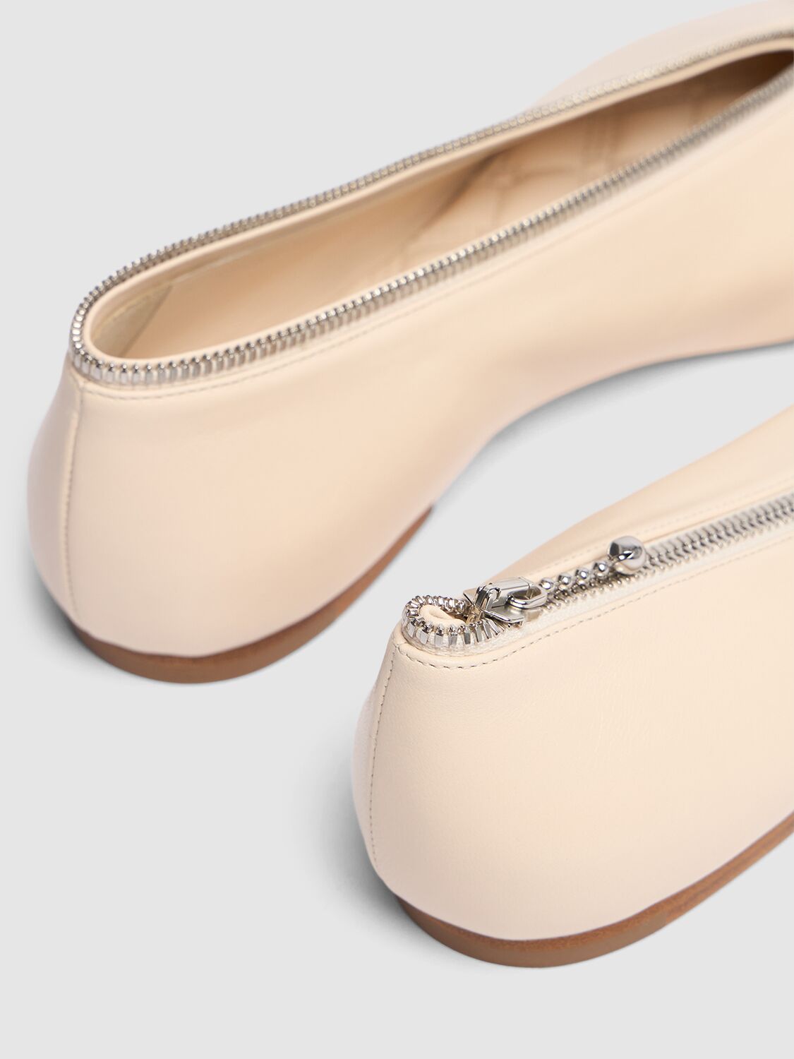 Shop Burberry 10mm Sadler Leather Flats In Ivory