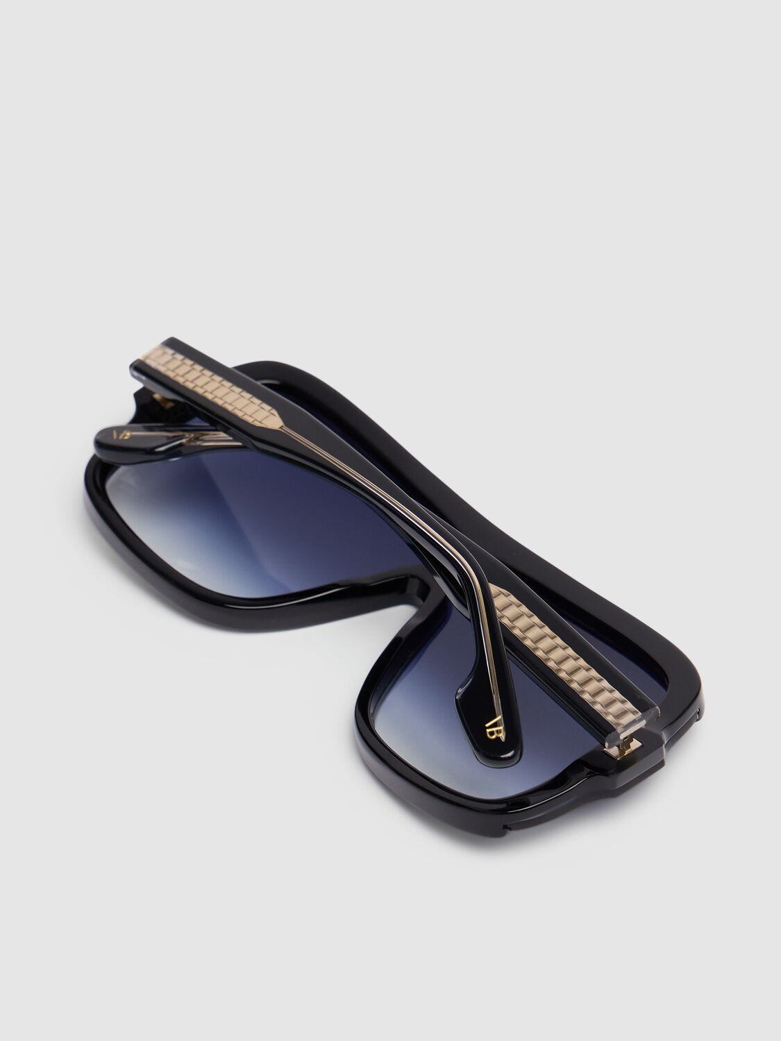 Shop Victoria Beckham Vb Chain Core Wire Acetate Sunglasses In Black