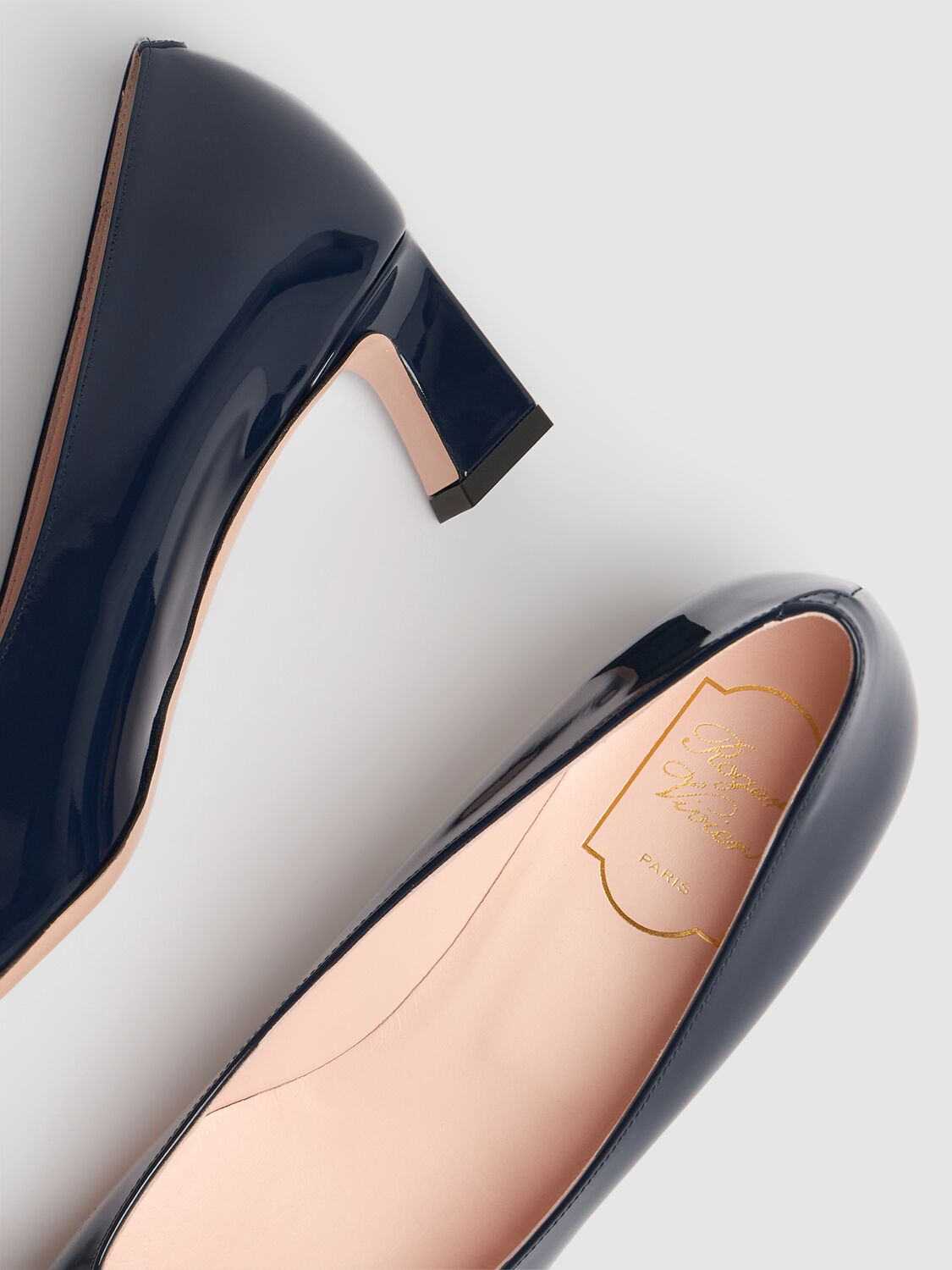 Roger Vivier 45mm Trompette Patent Leather Pumps In Navy