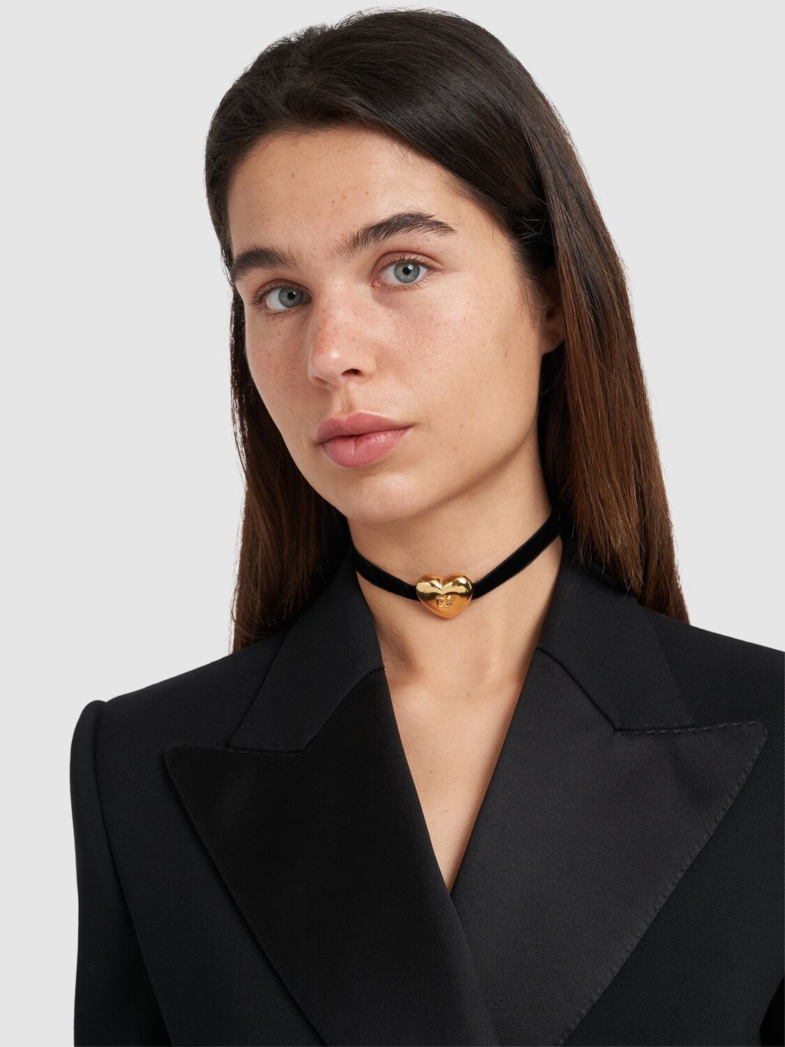 Shop Dolce & Gabbana Logo Heart Velvet Choker In Black/gold