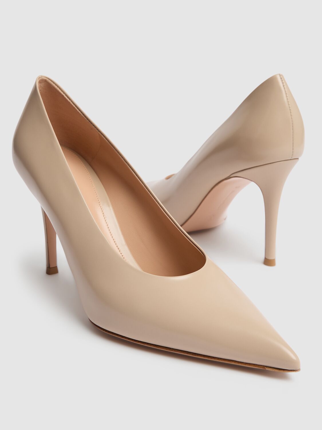 Shop Gianvito Rossi 85mm Tokio Leather Pumps In Beige