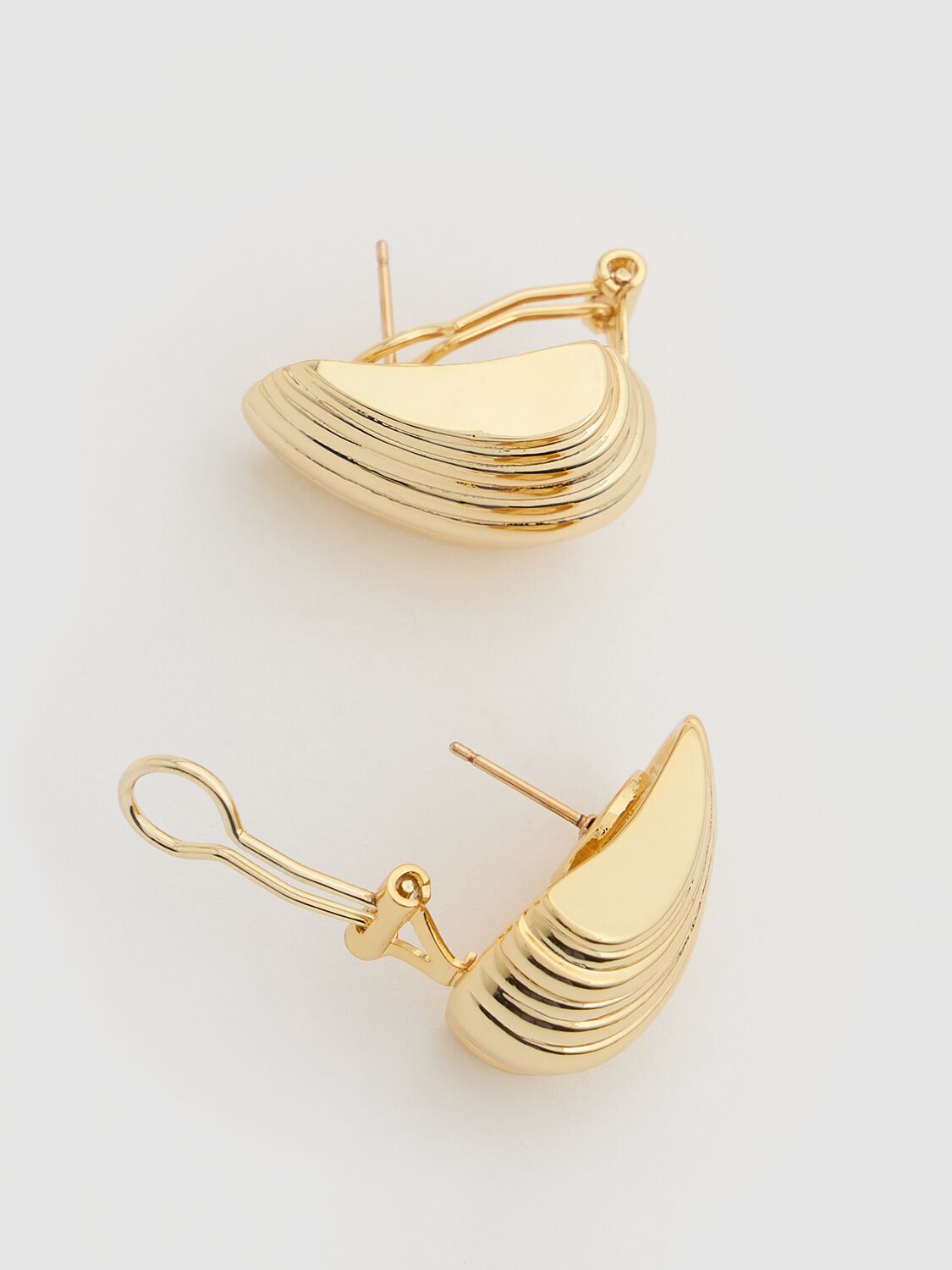 Shop Anine Bing Ribbed Stud Earrings In Gold