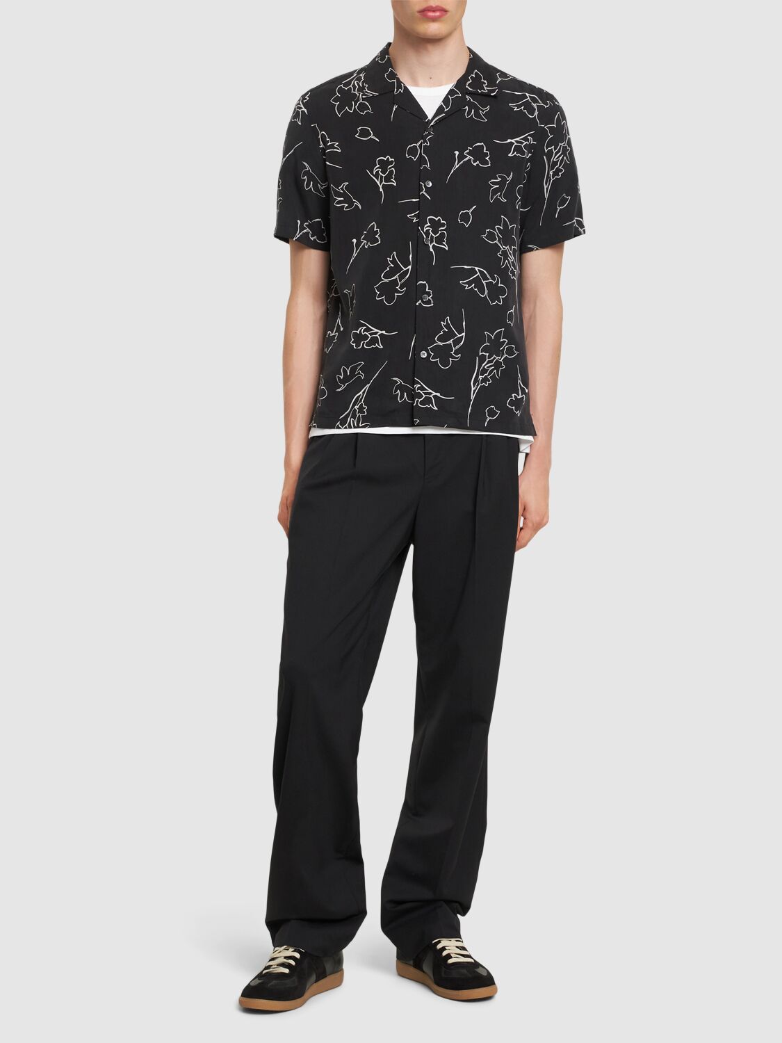 Shop Theory Printed Lyocell Short Sleeve Shirt In Black