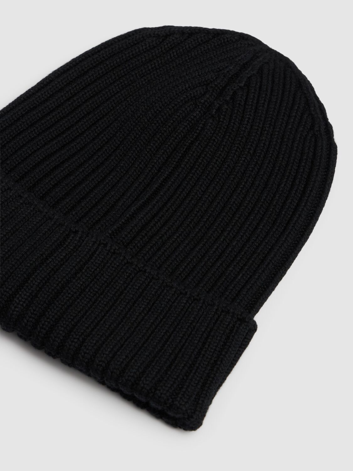 Shop Moncler Extrafine Wool Beanie In 黑色