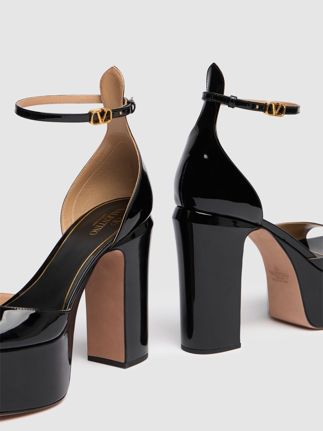 Valentino Tan-go 155 Platform Sandals In Patent Leather In Black