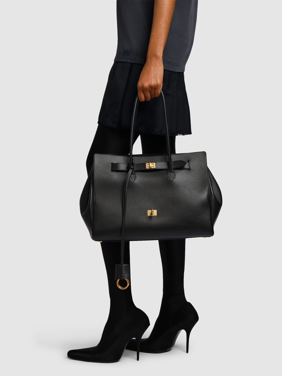 Shop Balenciaga Medium Bel Air Leather Tote Bag In Black