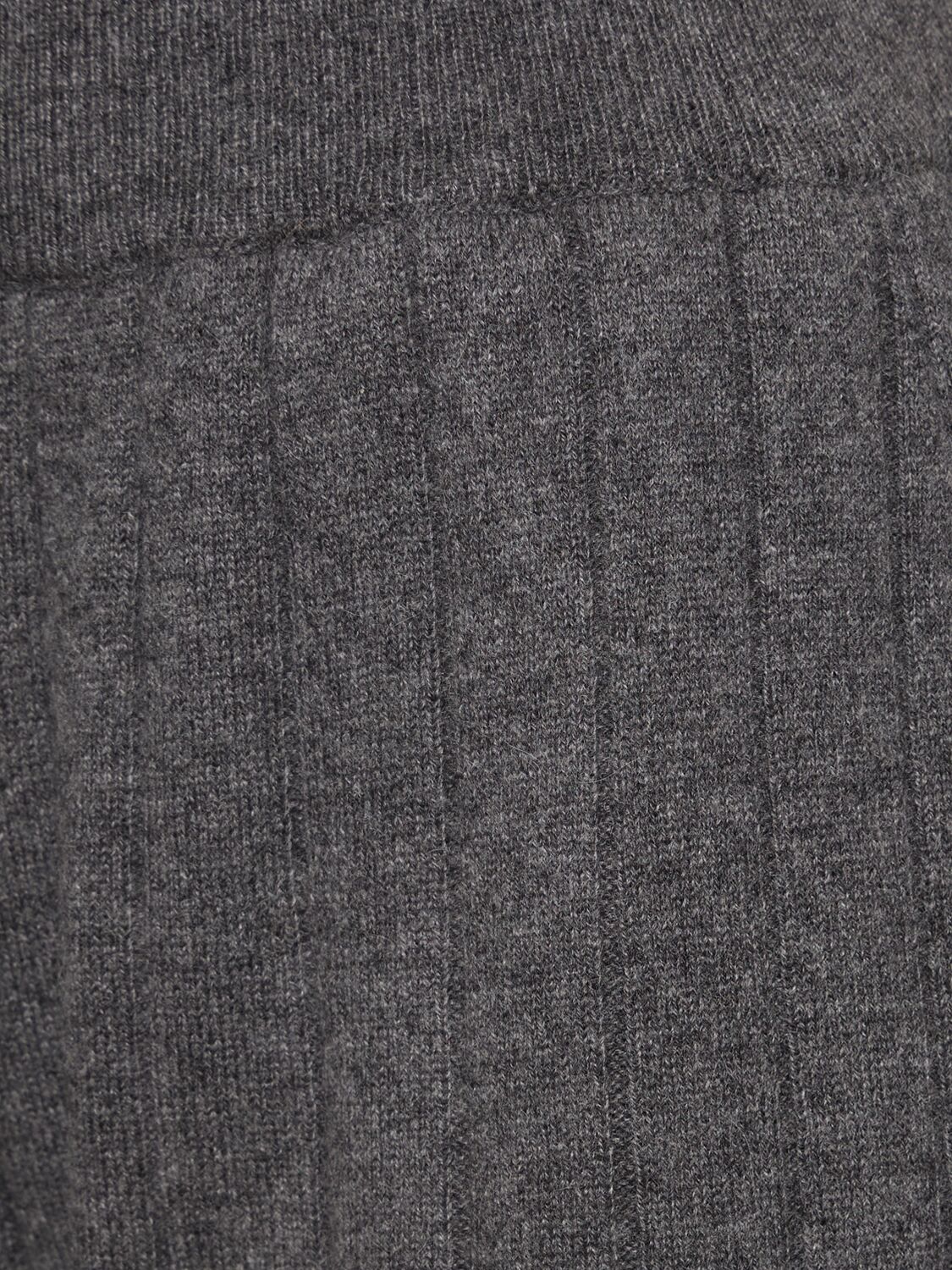 Brunello Cucinelli Ribbed Cashmere Sweatpants In Grey