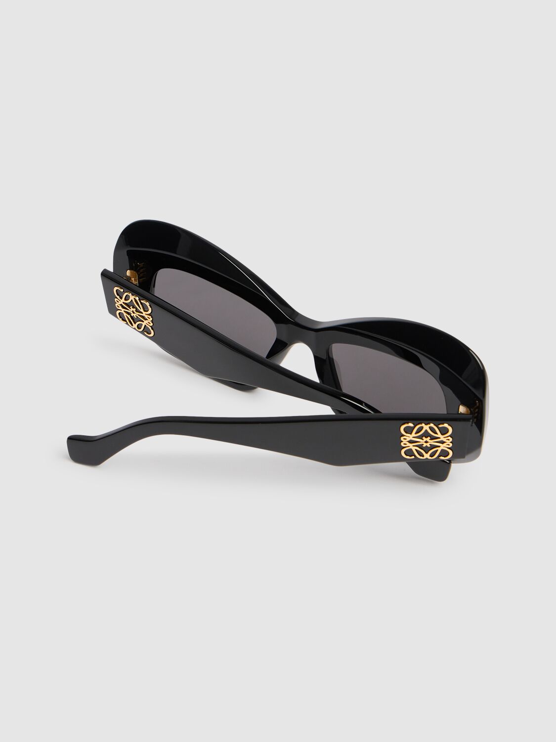 Shop Loewe Anagram Round Sunglasses In Black