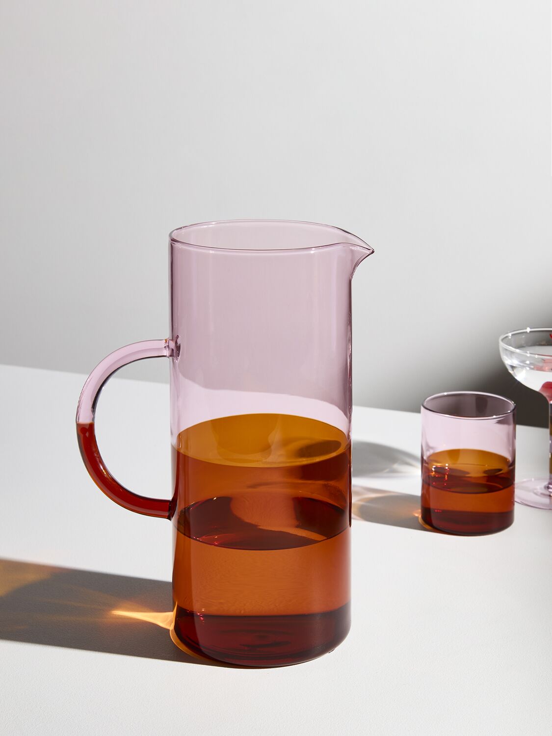 Shop Fazeek Two-tone Pitcher In 粉色/橙色