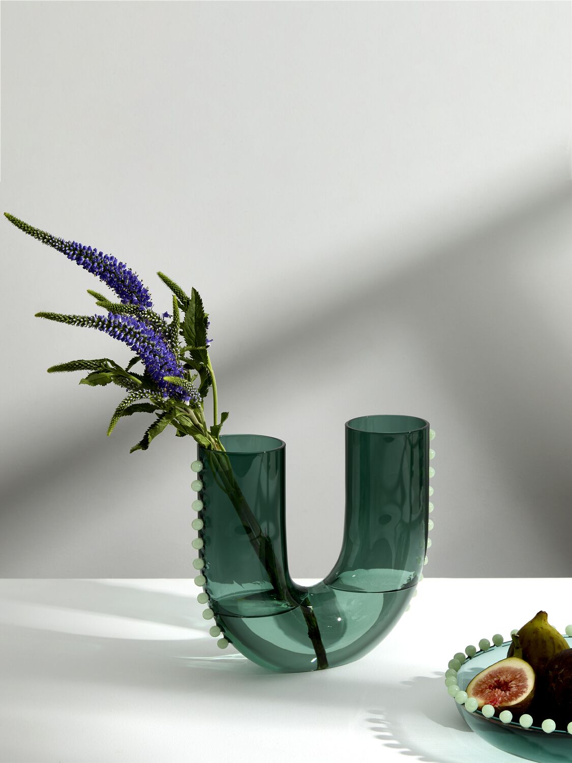 Shop Fazeek Pearl U Vase In 绿色