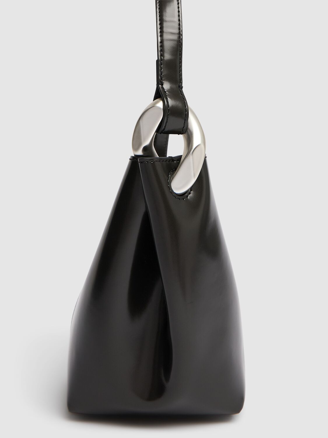 Shop Jw Anderson Small Corner Bucket Leather Bag In Black