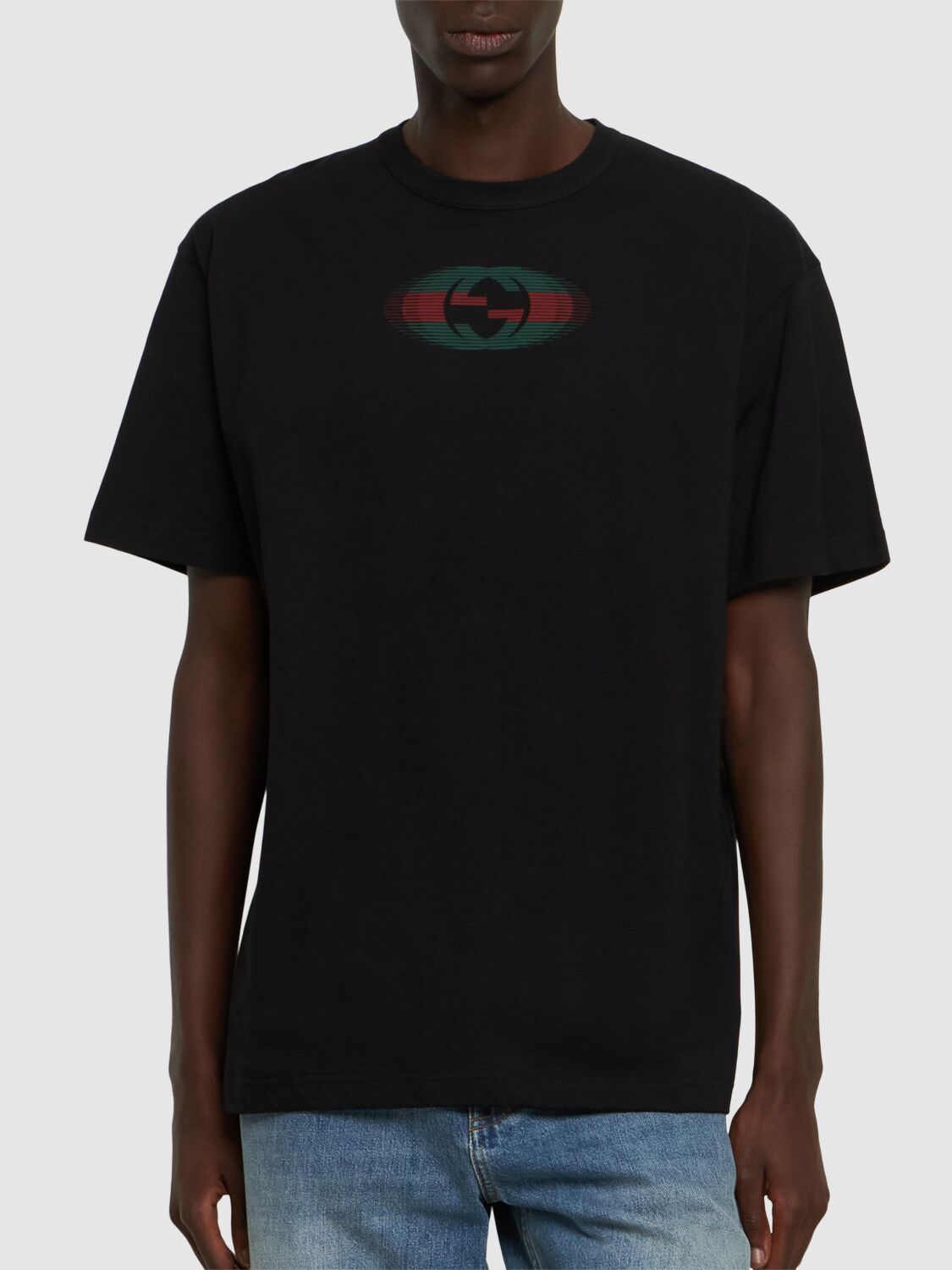 Shop Gucci Gg Logo Cotton T-shirt In Black