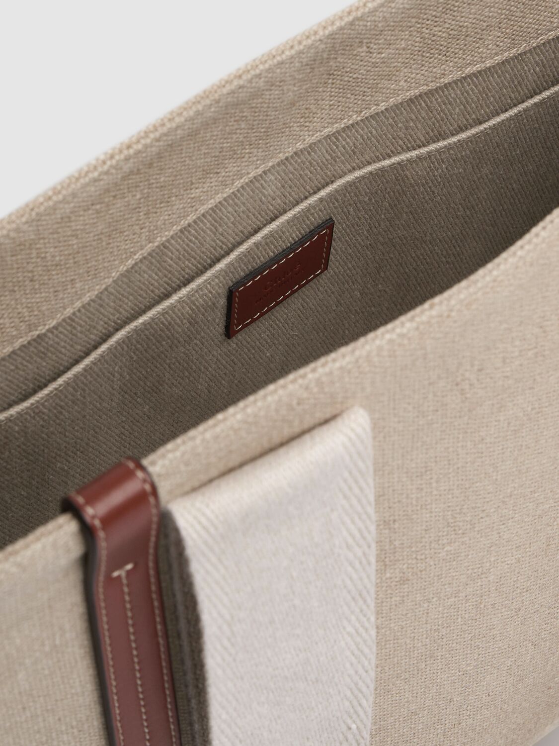 CHLOÉ MEDIUM WOODY CANVAS TOTE BAG 