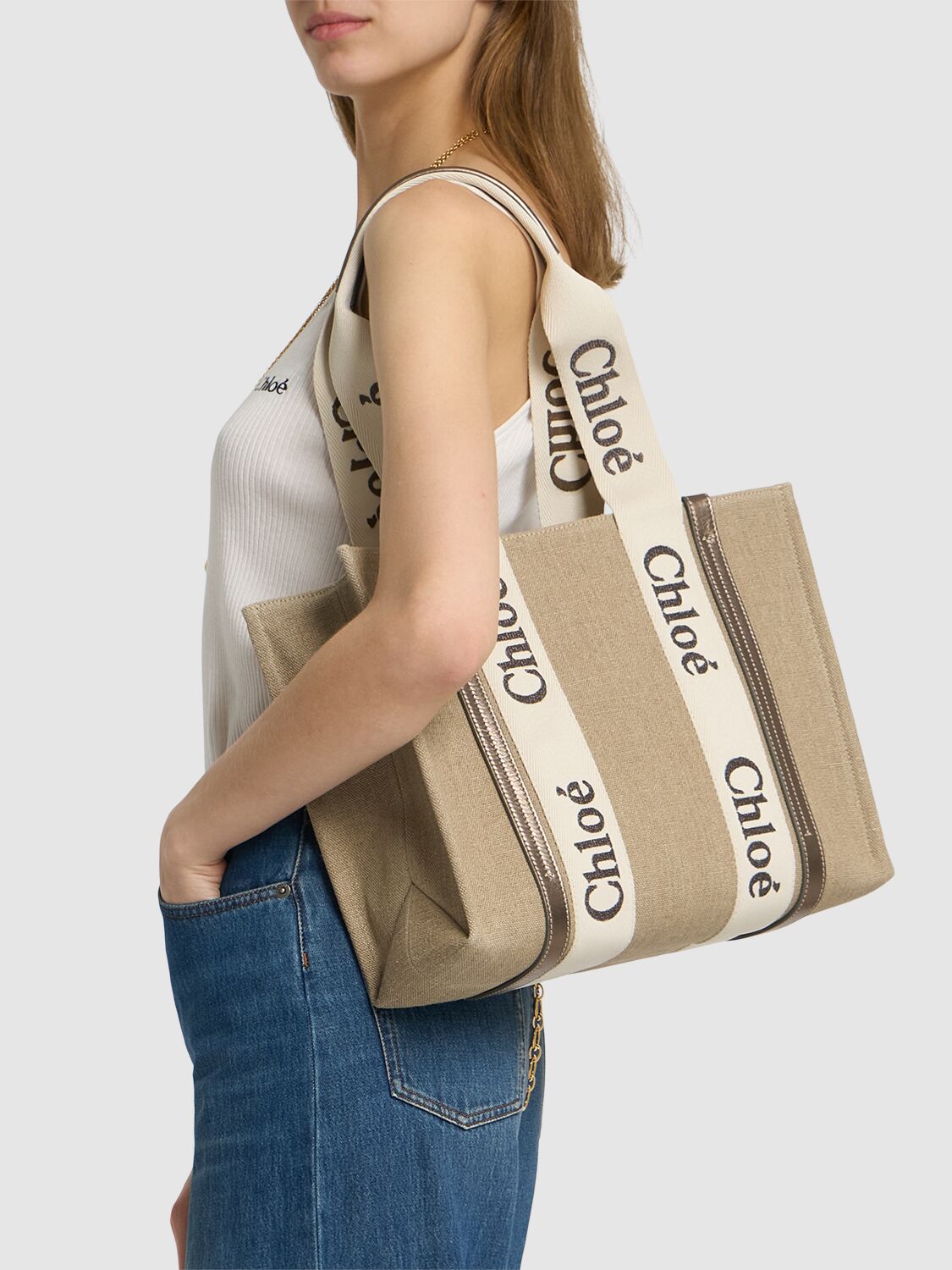 CHLOÉ MEDIUM WOODY CANVAS TOTE BAG 