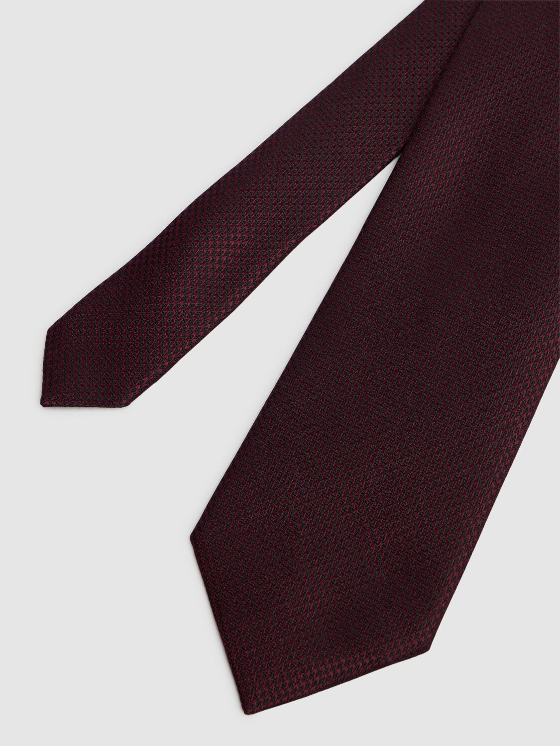 Shop Tom Ford 8cm Solid Silk Tie In Ruby