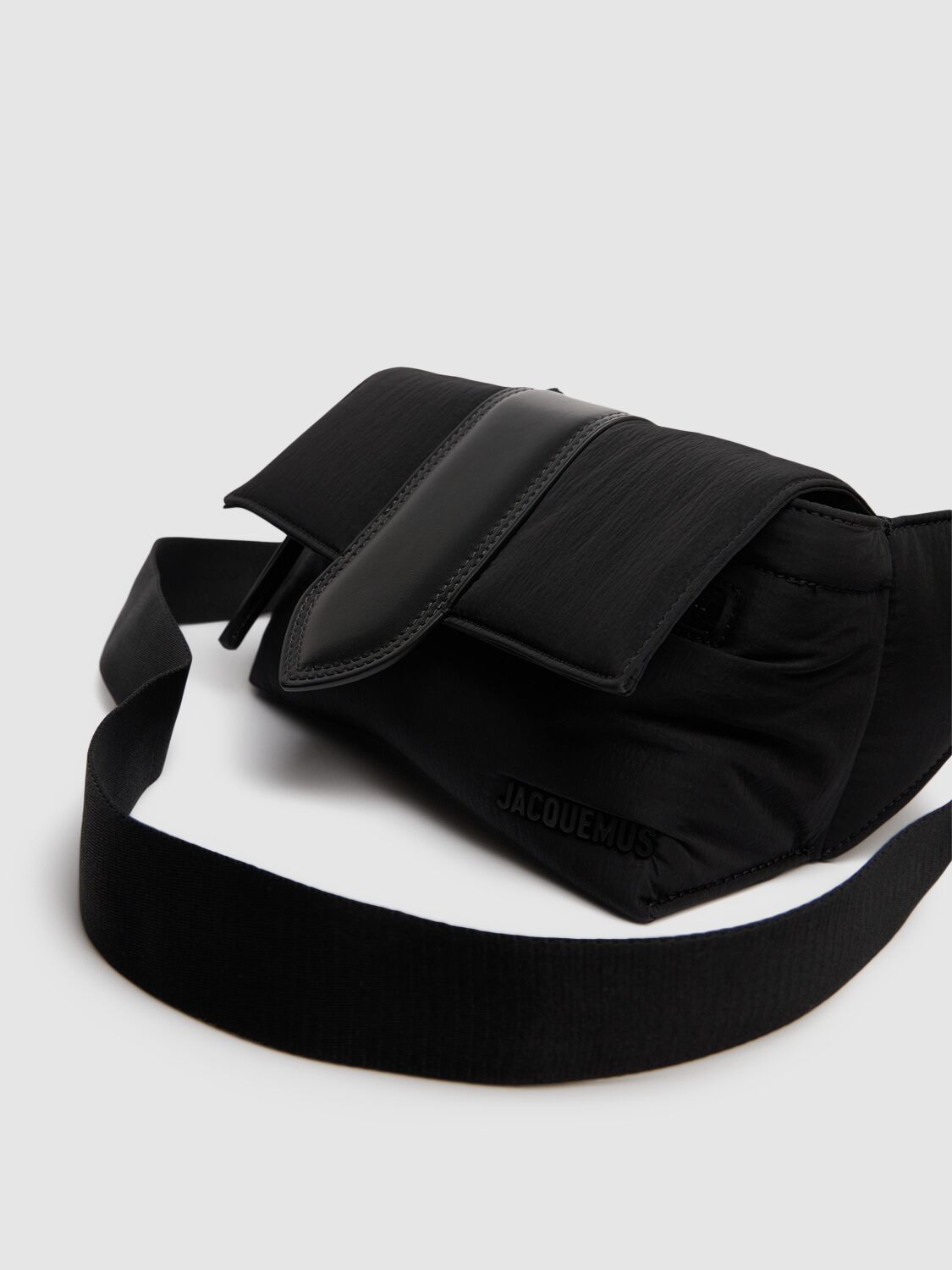 Shop Jacquemus La Banane Bambino Belt Bag In Black