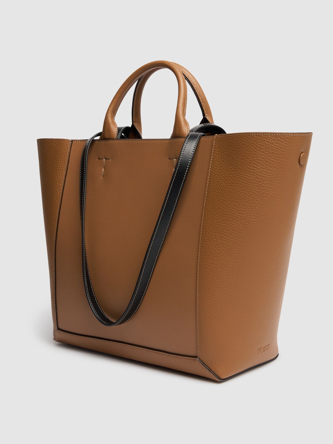 Shop Tod's Medium Cln Leather Tote In Biscotto/nero