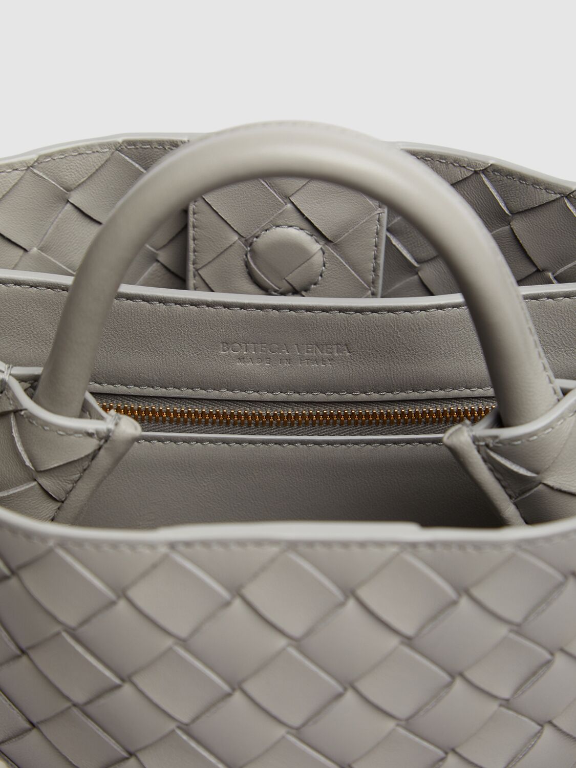 BOTTEGA VENETA SMALL ANDIAMO LEATHER TOP HANDLE BAG 