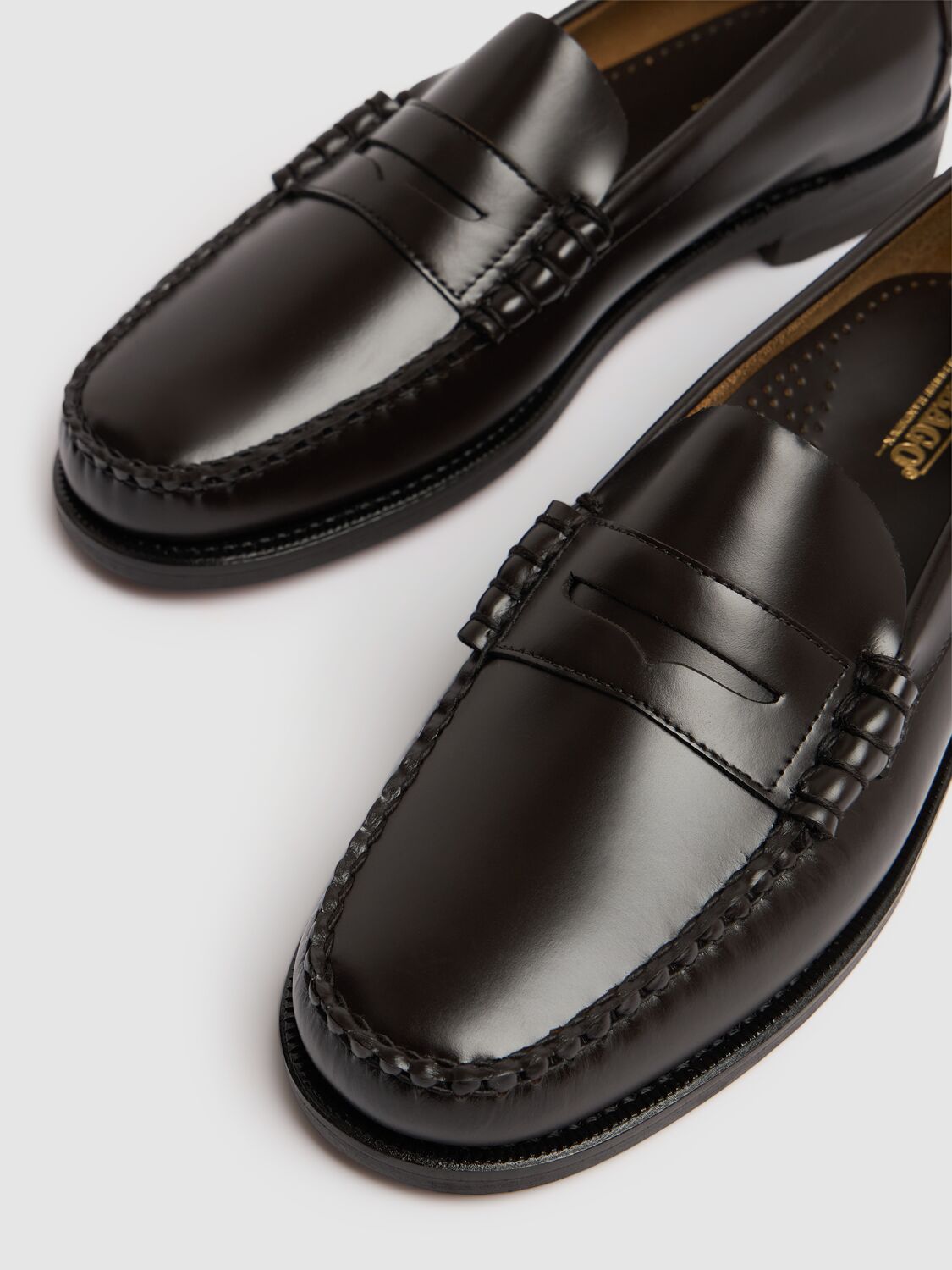 Shop Sebago Classic Dan Smooth Leather Loafers In Dk Coffee