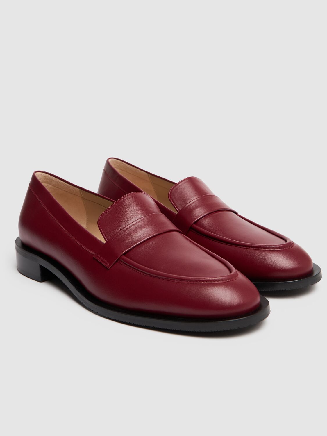 Shop Stuart Weitzman 10mm Palmer Leather Loafers In Burgundy