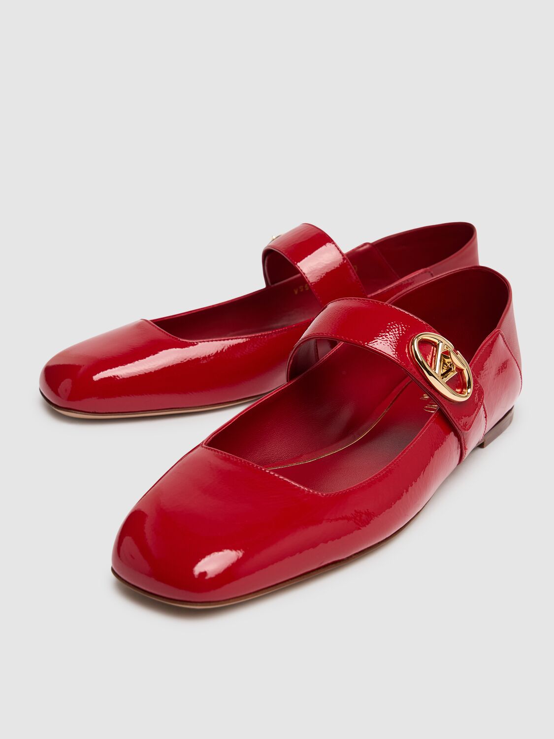 Shop Valentino 5mm Vlogo Patent Leather Flats In Red