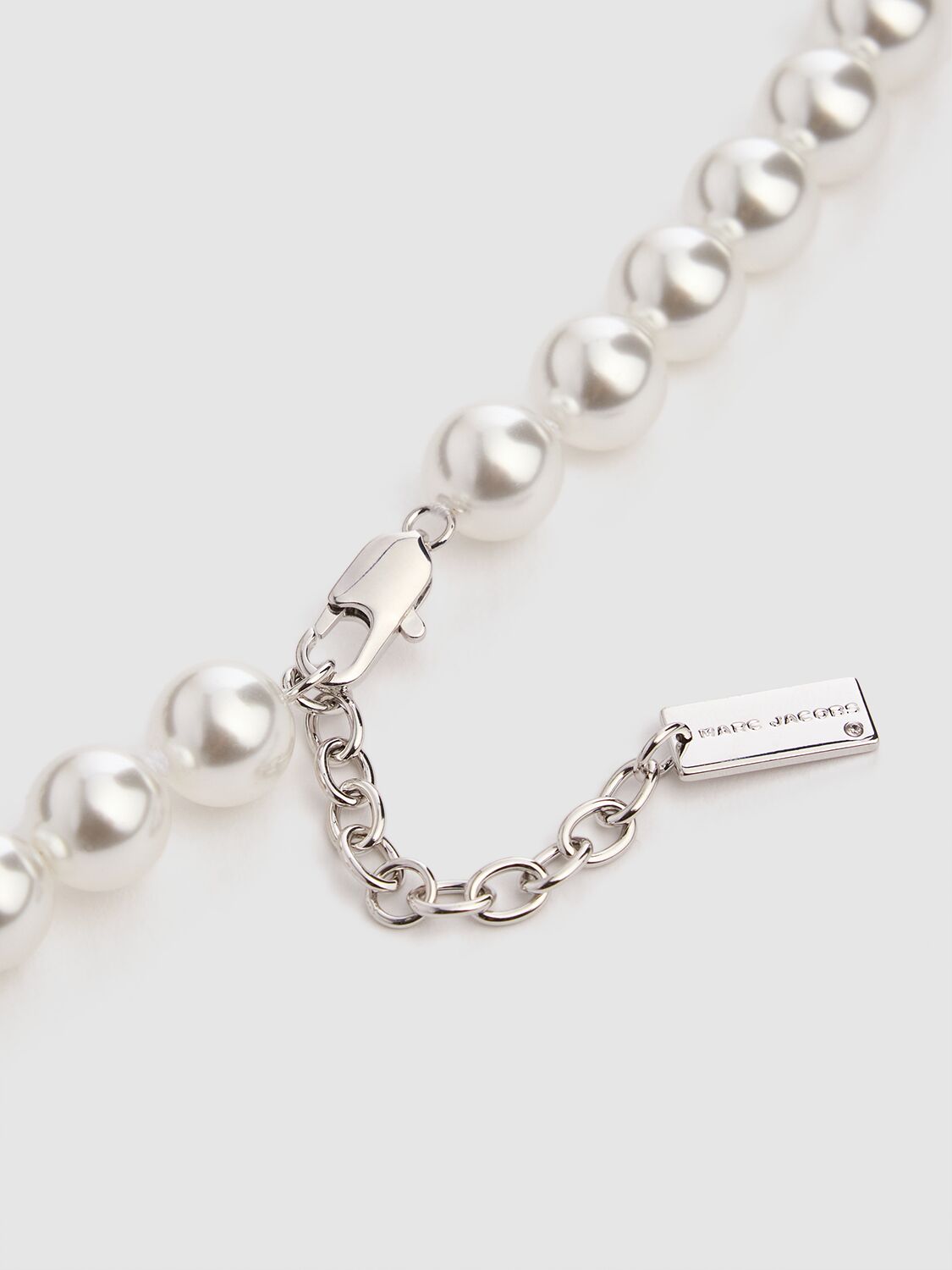 Shop Marc Jacobs Cat And Mouse Faux Pearl Necklace In Silver