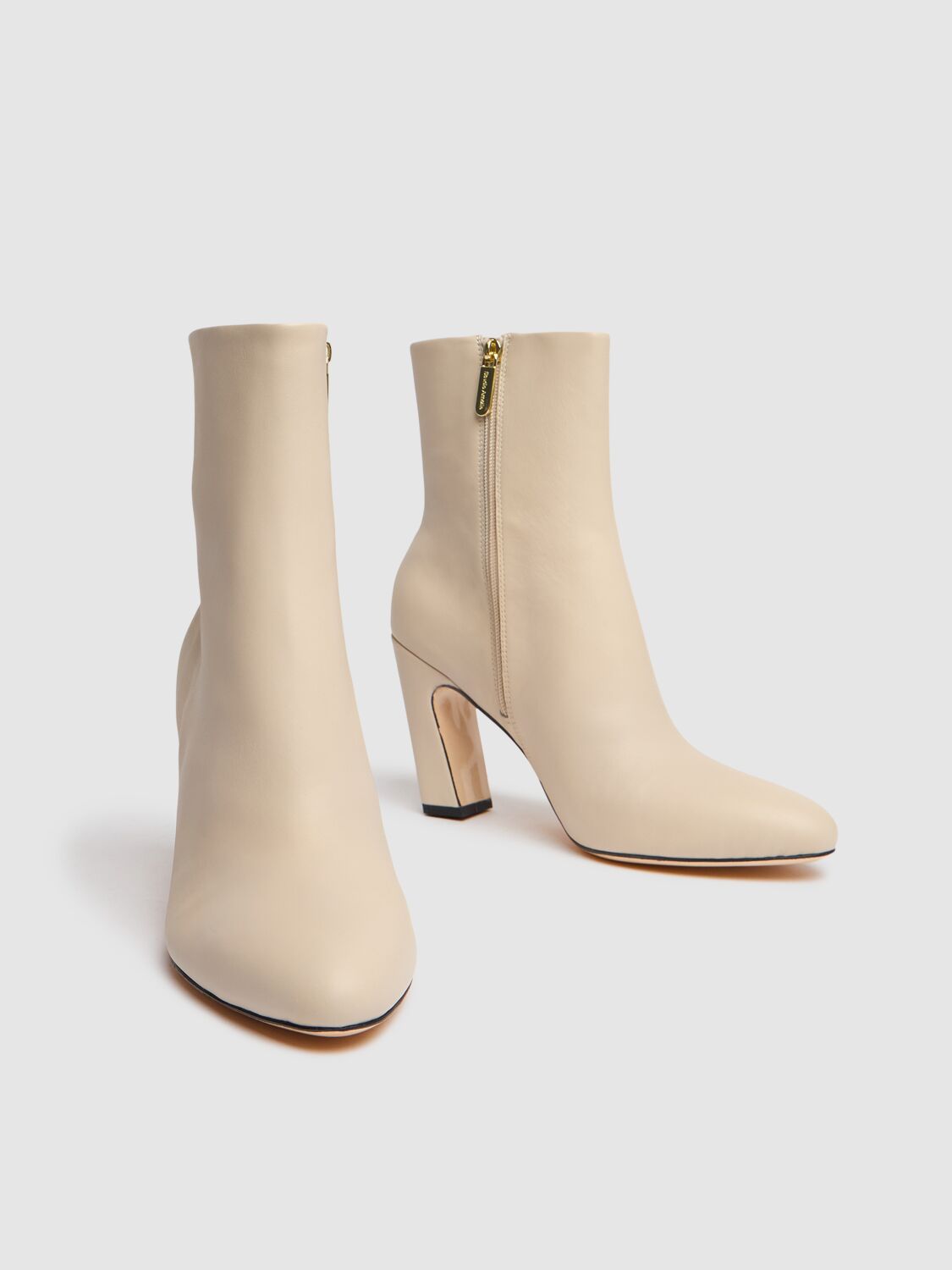 Shop Studio Amelia 90mm Cassidy Leather Ankle Boots In Stone