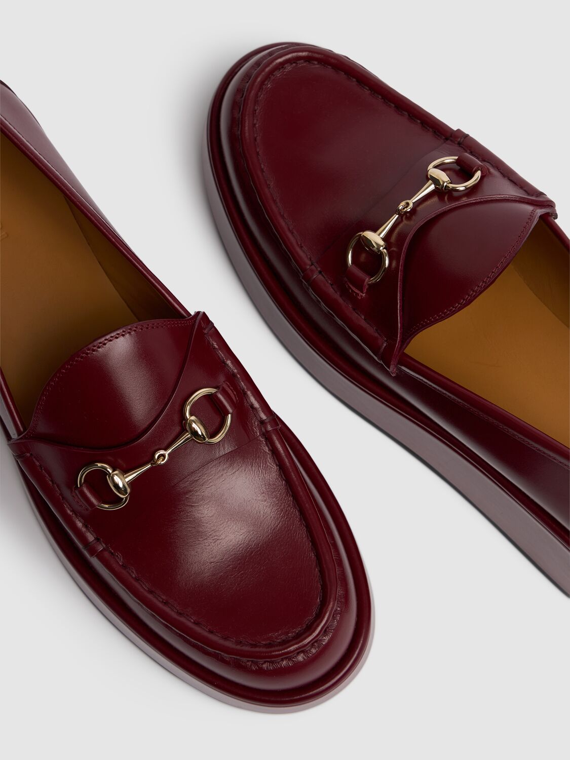 Shop Gucci Ilde Leather Loafers In Rosso Ancora