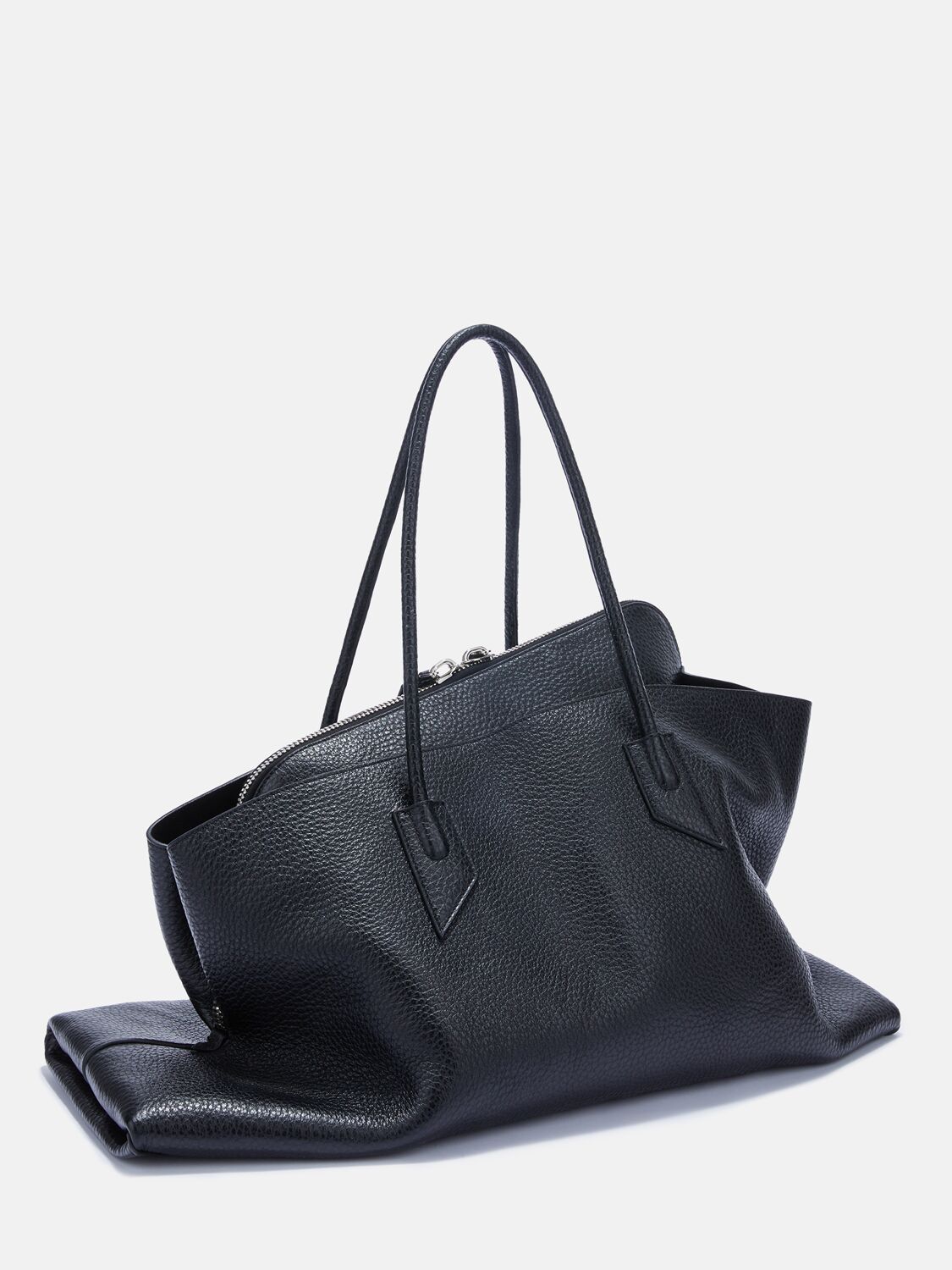 Attico Large La Passeggiata Grain Leather Bag In Black