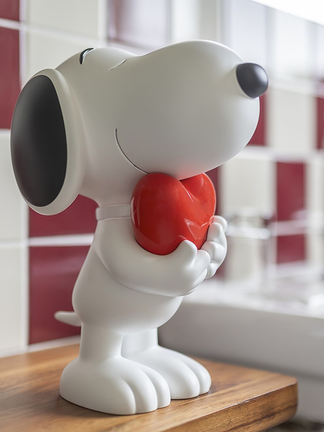 Shop Leblon Delienne Original Snoopy Heart Figurine In White