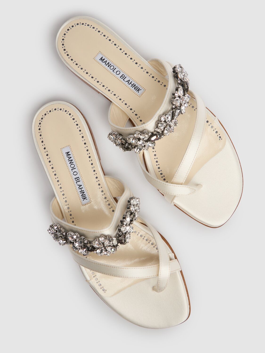 Shop Manolo Blahnik 10mm Perlusa Satin Flat Sandals In Cream