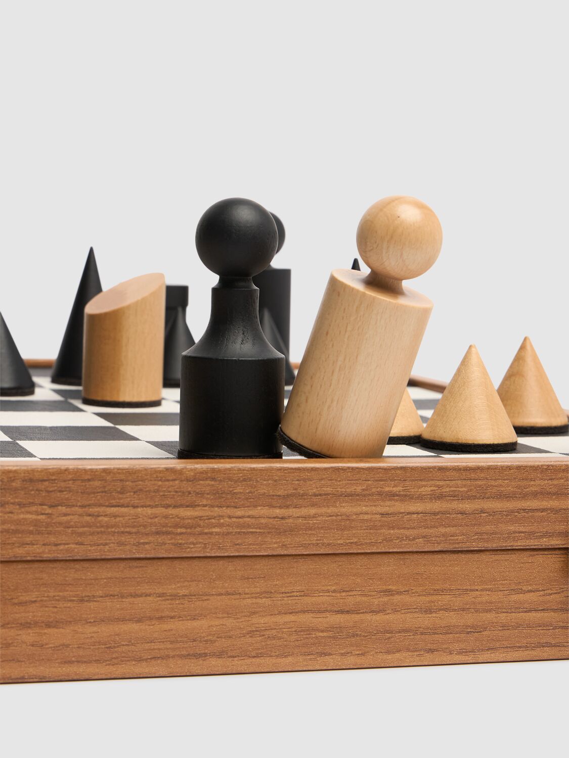 THE CONRAN SHOP CX CHESS SET 