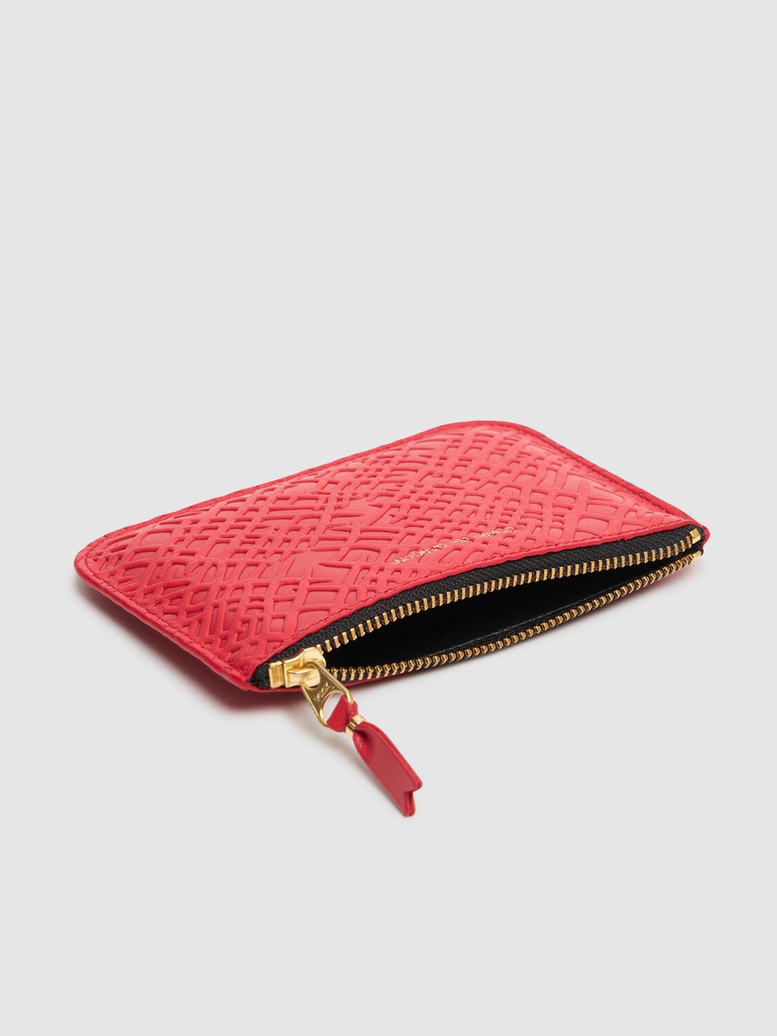 COMME DES GARÇONS EMBOSSED ROOTS ZIP WALLET 