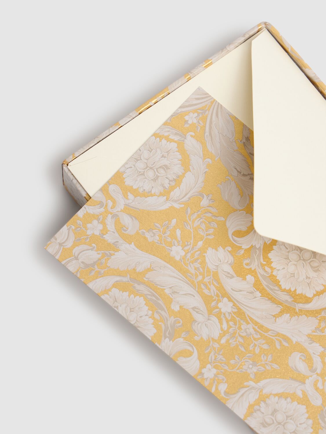 Versace Barocco Card & Envelope Set In White/gold