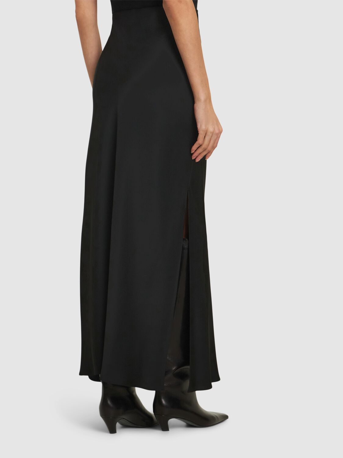 Brunello Cucinelli Midi Skirts In Black