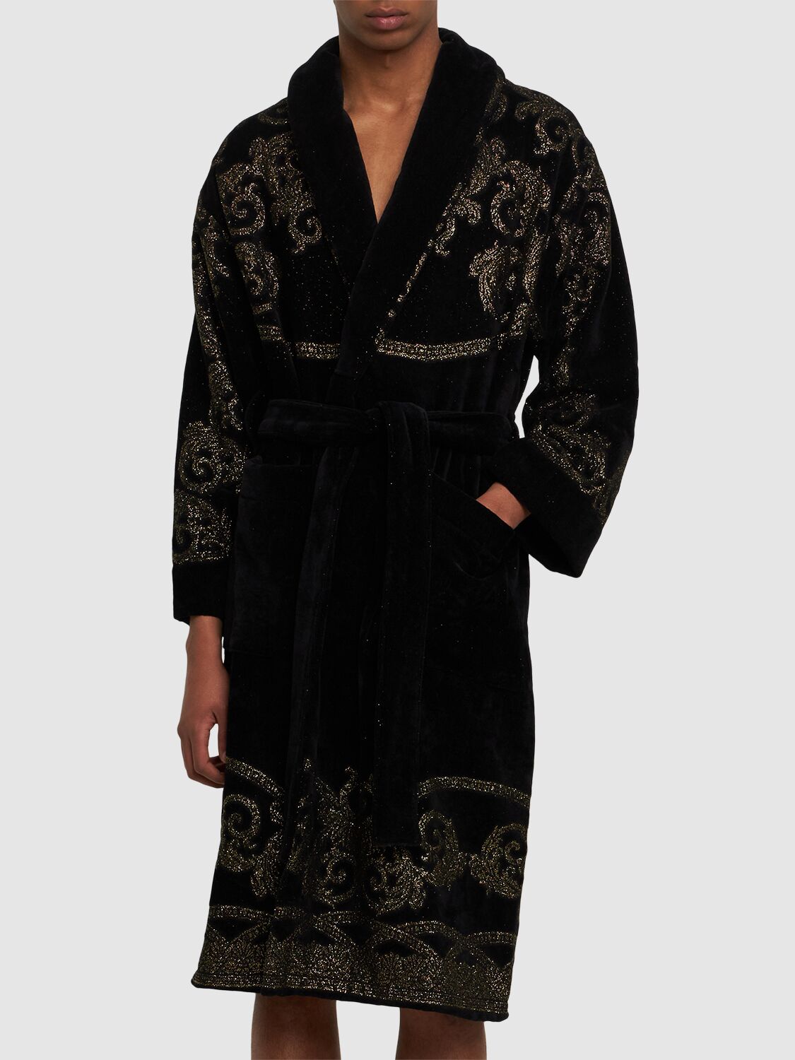 Versace Coupe Des Dieux Bathrobe In Black