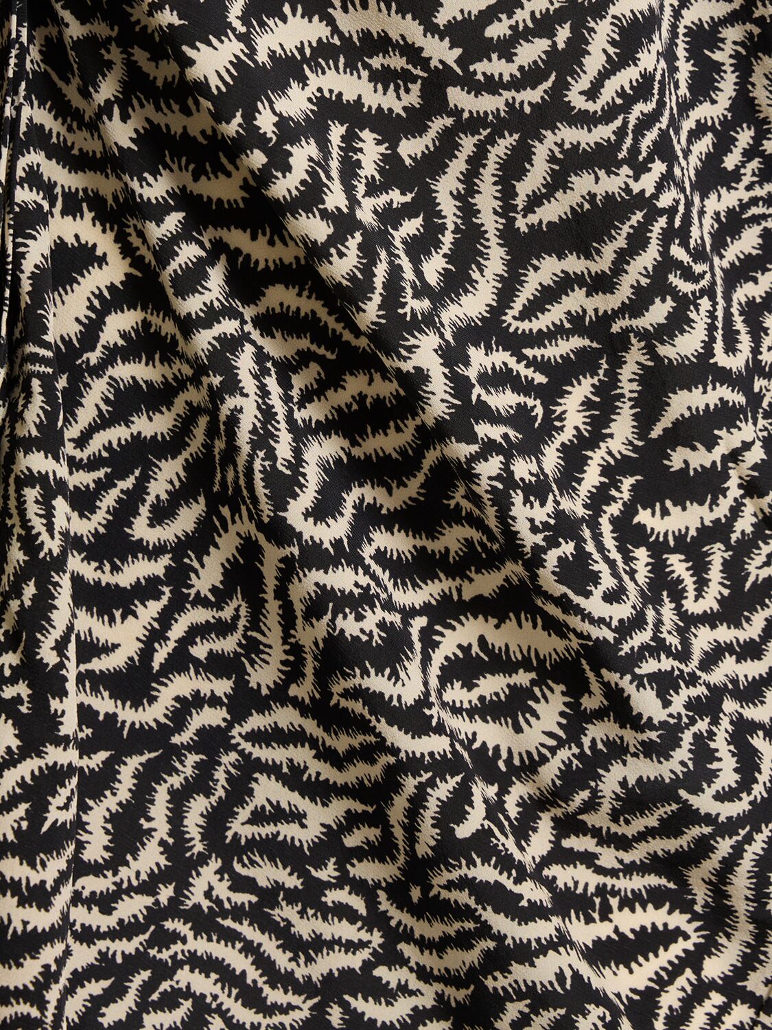 Isabel Marant Étoile Pattern-printed Long-sleeved Top In Ecru/black