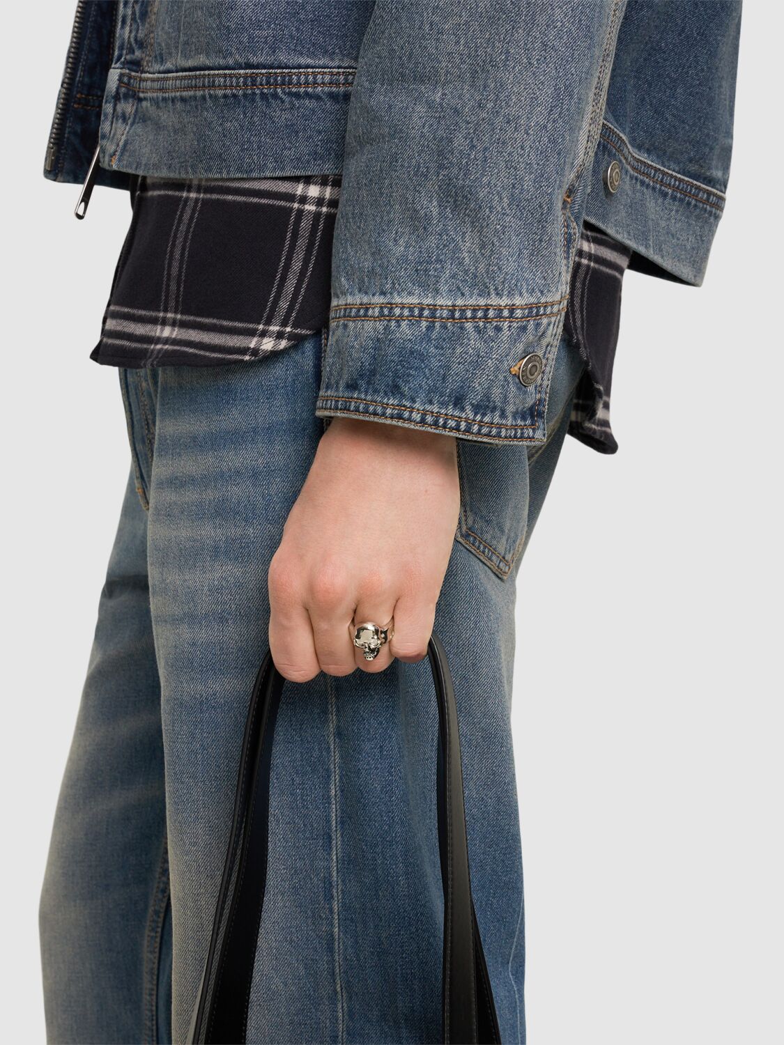 Alexander Mcqueen Skull Brass Ring In Palladium