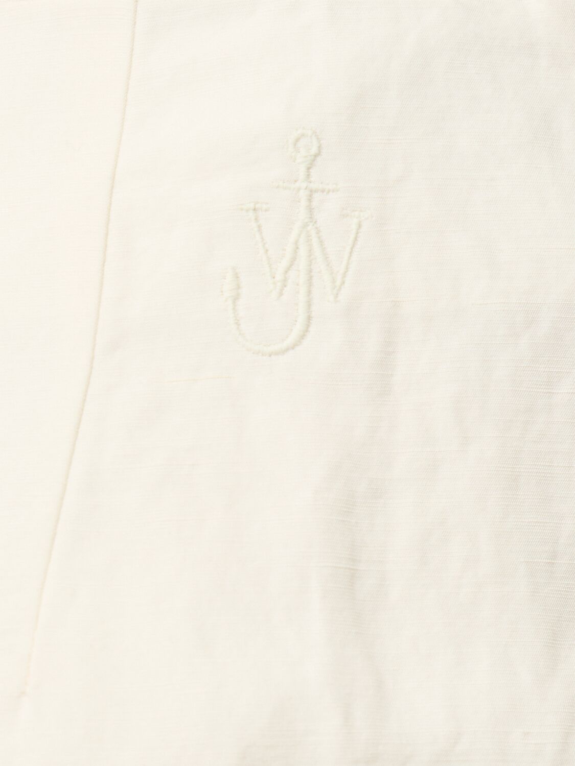 Jw Anderson Mens Off White Curved-hem Two-slip-pockets Woven-blend Mini Skirt In White