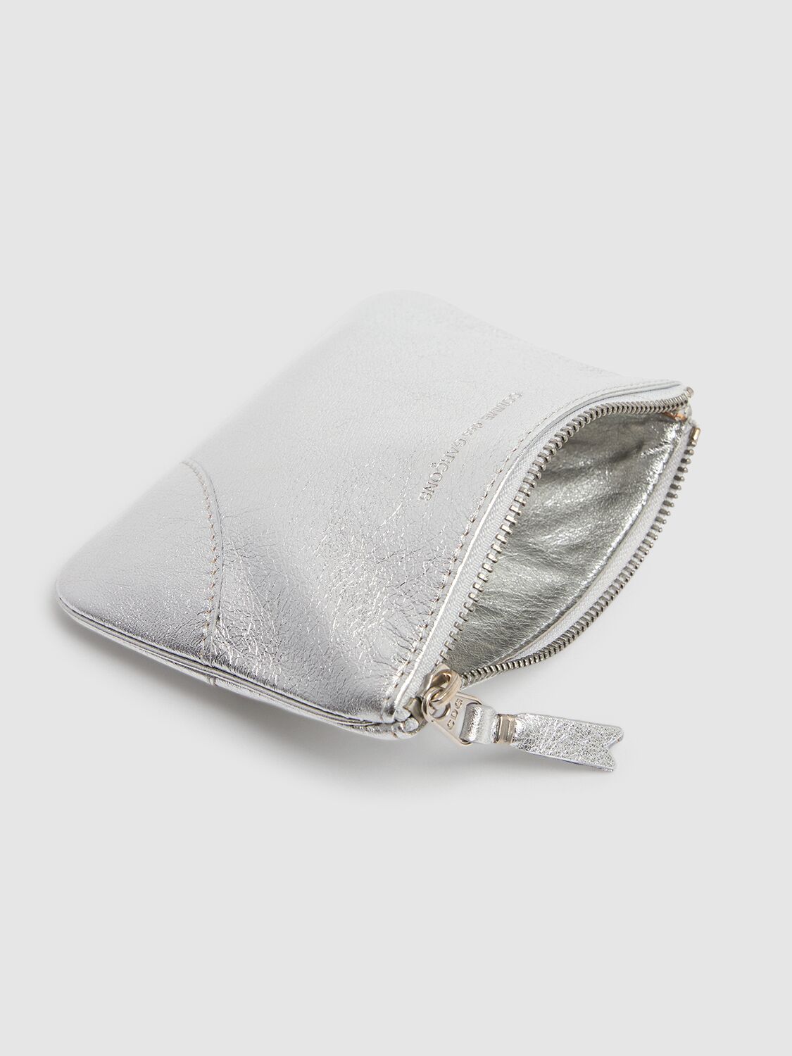 COMME DES GARÇONS EMBOSSED ROOTS ZIP WALLET 