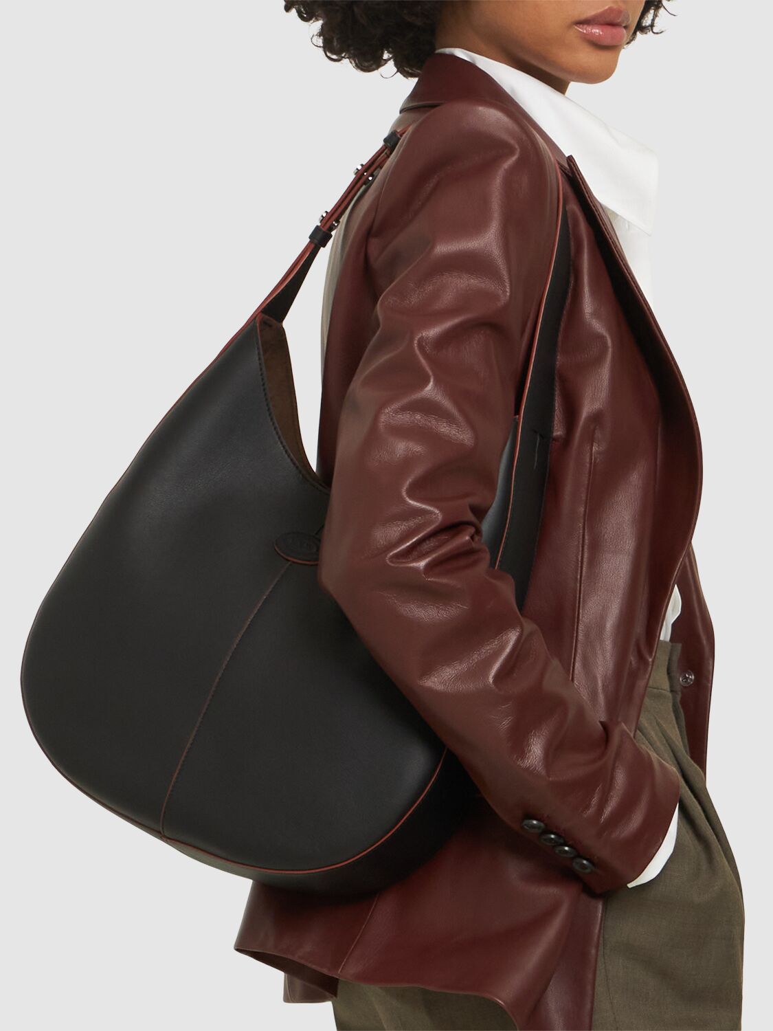Tod's Small Di Hobo Leather Shoulder Bag In Black