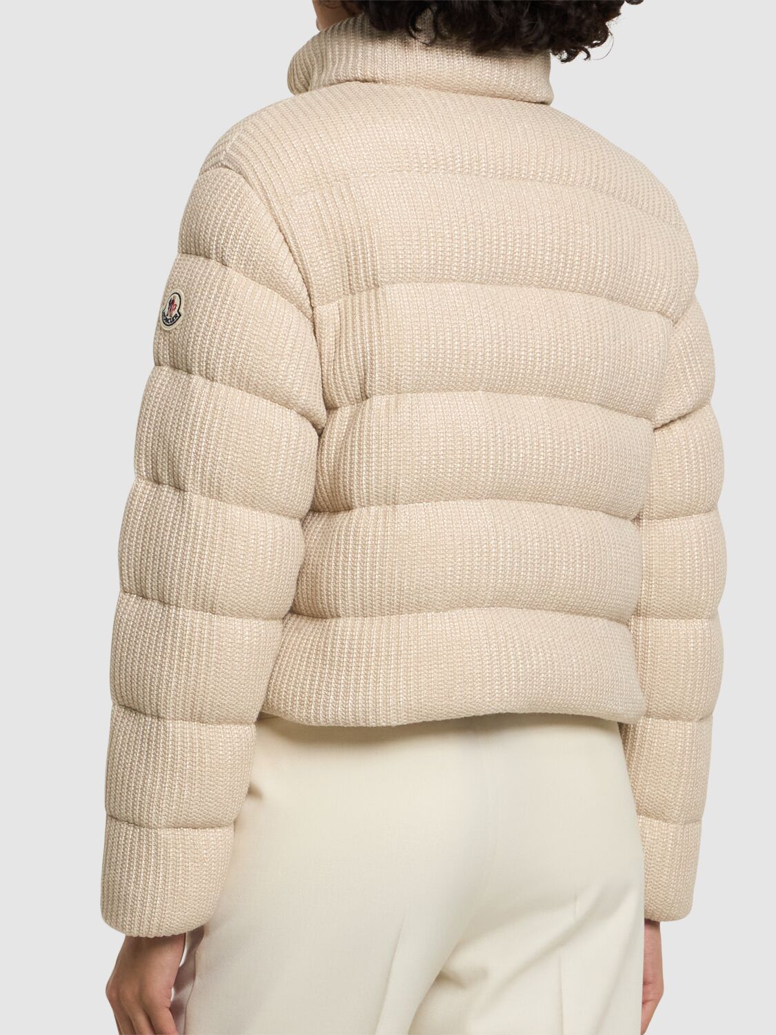 Moncler Mauzun Long-sleeved Down Jacket In 金色