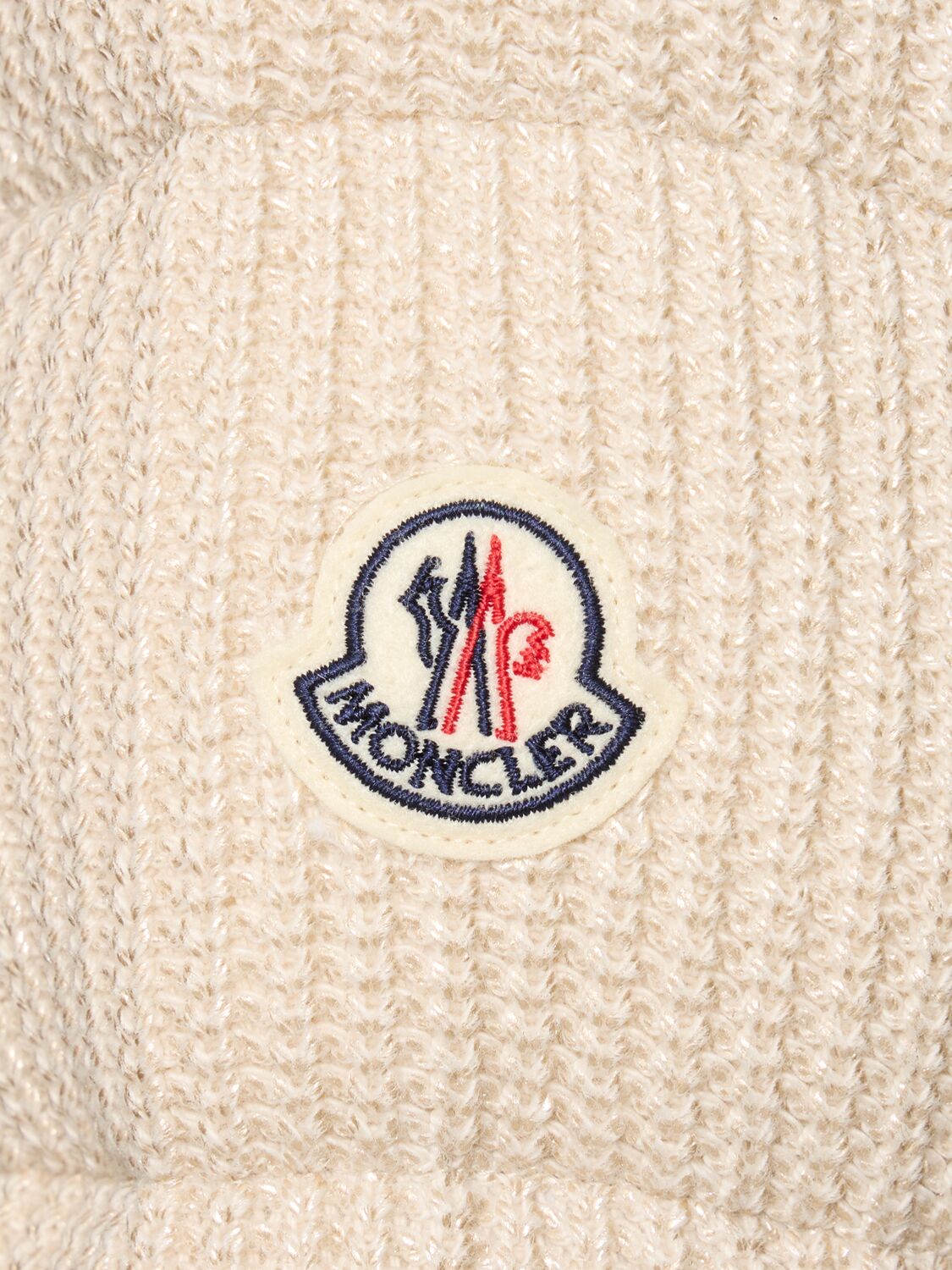 Moncler Mauzun Long-sleeved Down Jacket In 金色